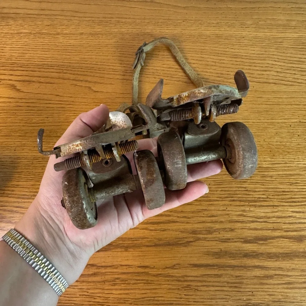 Vintage Kingston Olympic‎ Metal Roller Skates Adjustable Antique Decor